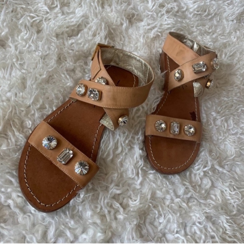 Women’s Leather Flat sandals Sz 6 Tan Rheinstones Criss Cross
